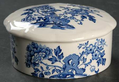 Manchu Blue Round Box & Lid