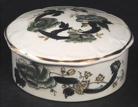 Mandalay Chartreuse (Gold Accent & Trim) Round Box & Lid