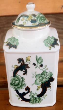 Mandalay Chartreuse (Gold Accent & Trim) Tea Caddy & Lid