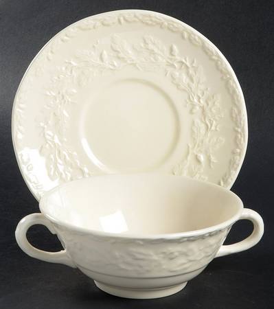 Mason's Oak Cream Flat Cream Soup Bowl & Saucer Set