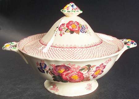 Paynsley Pink Round Covered Vegetable