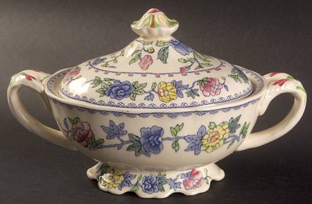 Regency Plantation Colonial Sauce Boat & Lid