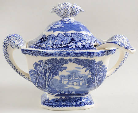 Vista Blue Sauce Boat & Lid with Ladle