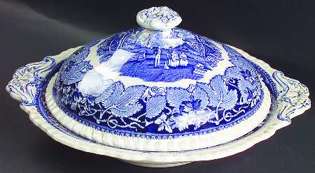 Vista Blue Round Covered Vegetable