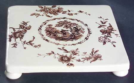 Watteau Brown 4 Toed Trivet