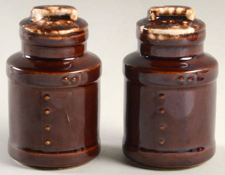 Brown Drip Salt & Pepper Set