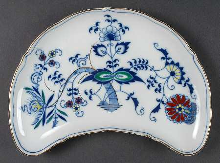 Blue Danube (Pat #99183) Crescent Salad Plate