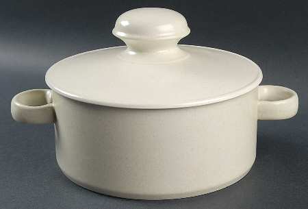 Beige Mist 1.5 Qt Round Covered Casserole