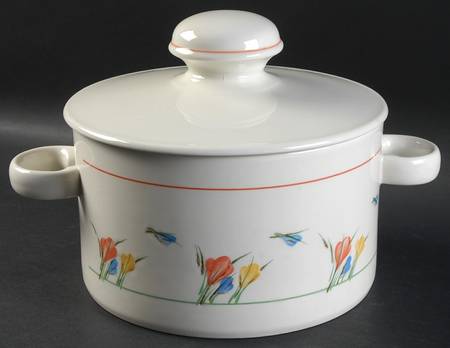 Crocus 2 Qt Round Covered Casserole