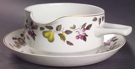 Evesham Gravy Boat & Underplate