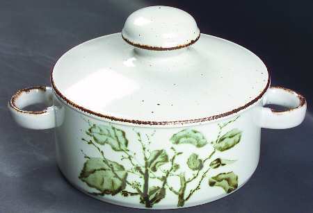 Green Leaves 1.5 Qt Round Covered Casserole