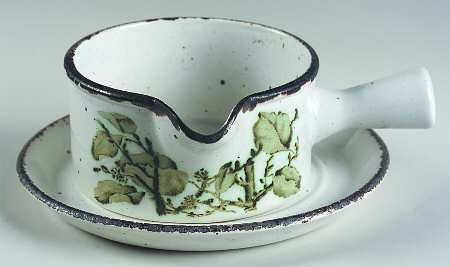 Green Leaves Gravy Boat & Underplate
