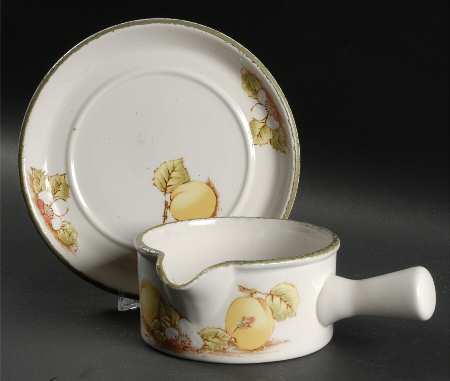Still Life Gravy Boat & Underplate