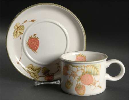 Still Life Flat Cup & Saucer Set