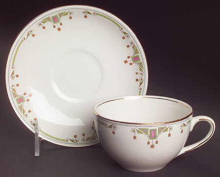 Berkeley Footed Cup & Saucer Set