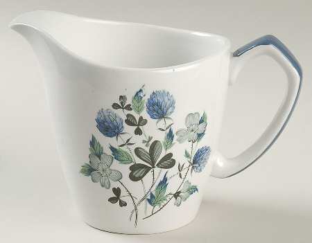Blue Clover (Smooth Edge) 16 Oz Pitcher