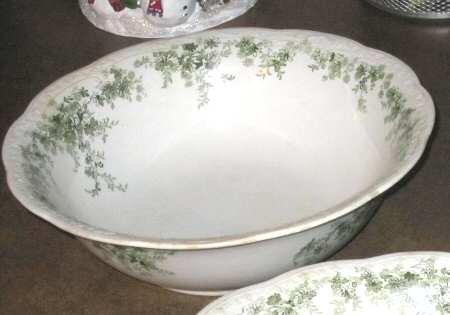 Coniston Green 9" Round Vegetable Bowl