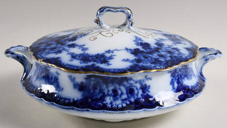 Devon (Flow Blue, Gold Trim) Round Covered Vegetable