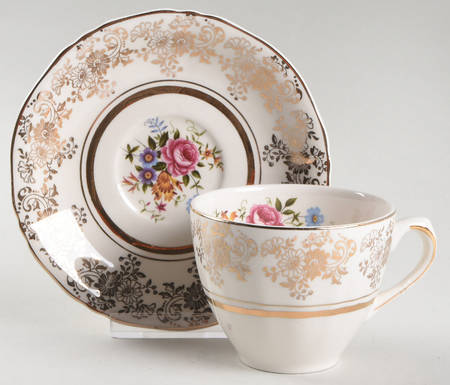 Golden Posy Flat Cup & Saucer Set