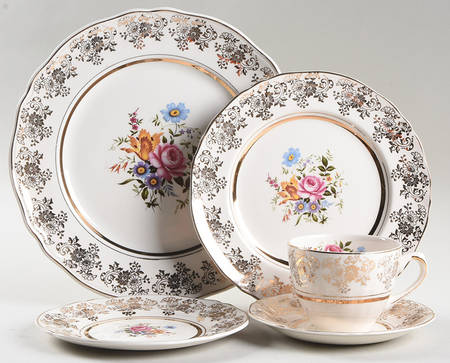 Golden Posy 5 Piece Place Setting