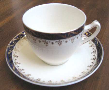 2860 Flat Cup & Saucer Set