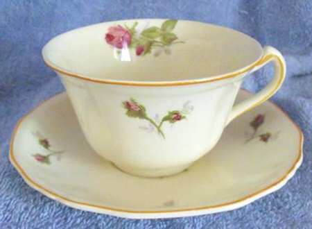 Moss Rose Flat Cup & Saucer Set