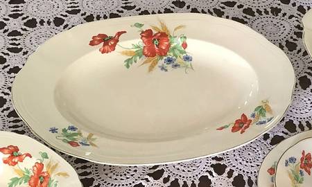 Poppy 11" Oval Serving Platter