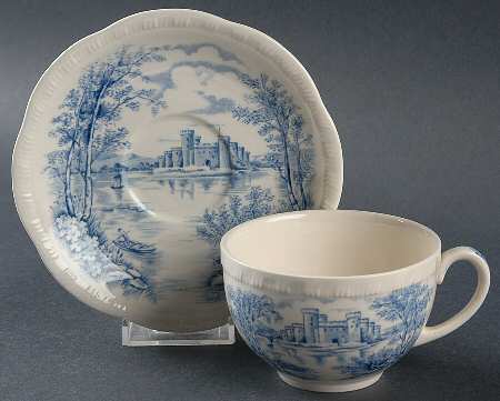 Queens Castle Blue Flat Cup & Saucer Set