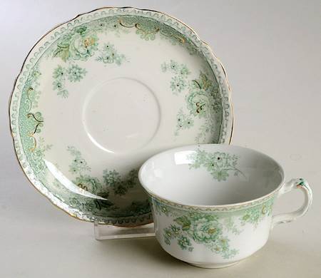 Roselle Flat Cup & Saucer Set