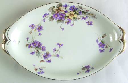 Adele (Norleans Shape) 13" Oval Serving Platter