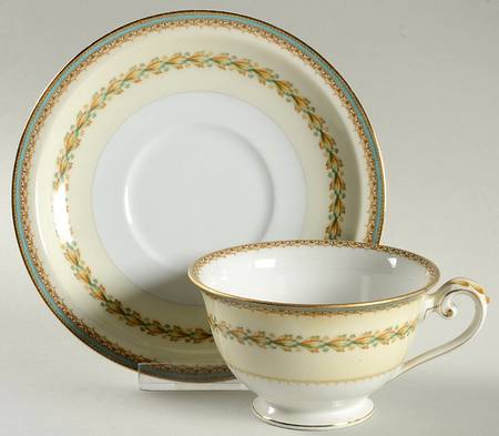 Alden Footed Cup & Saucer Set