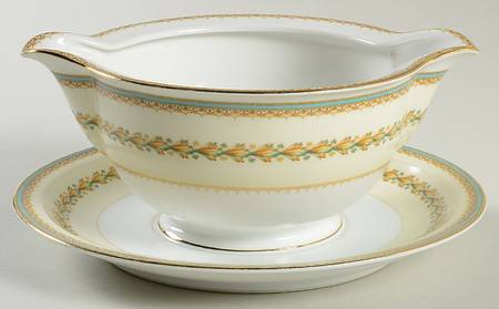 Alden Gravy Boat with Attached Underplate