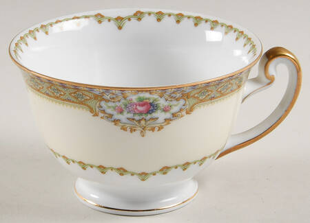 Annette Footed Cup