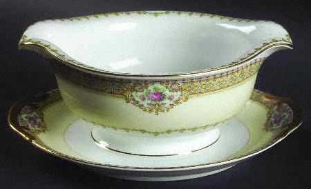 Annette Gravy Boat with Attached Underplate
