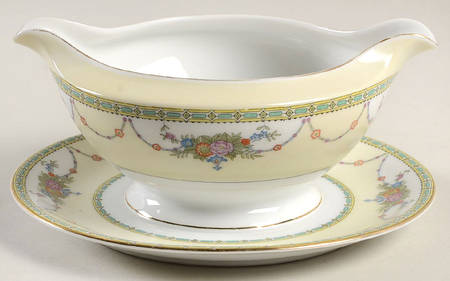 Antwerp Gravy Boat with Attached Underplate