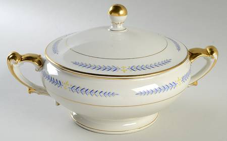 Arcadia 10" Round Vegetable Bowl
