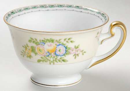 Atwater Footed Cup