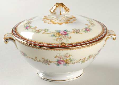 Augusta (Floral, Asama Shape) Sugar Bowl & Lid