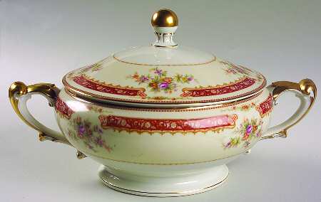 Barclay  Round Covered Vegetable