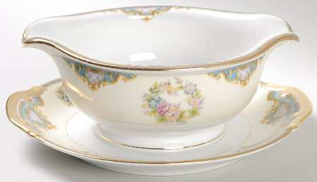 Beauty Gravy Boat with Attached Underplate