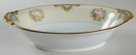 Beauty 11" Oval Vegetable Bowl by Meito