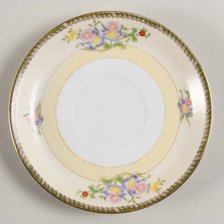 Berkshire Saucer by Meito