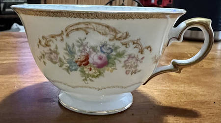 Beverly Footed Cup