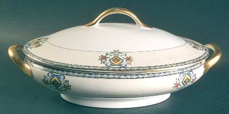 Campania Oval Covered Vegetable