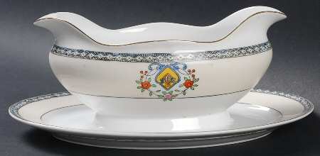 Campania Gravy Boat with Attached Underplate