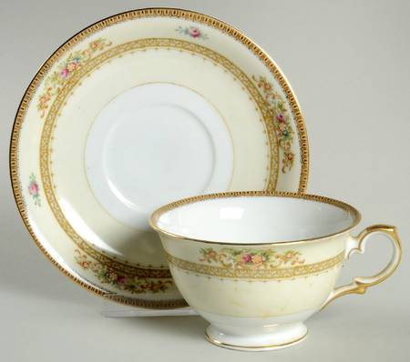 Camden Footed Cup & Saucer Set