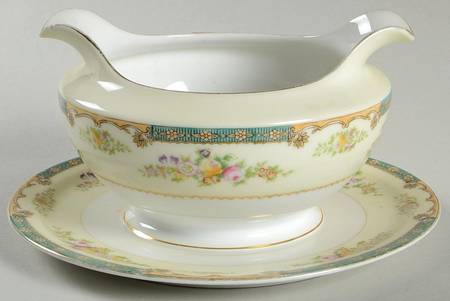 Carolina Gravy Boat with Attached Underplate