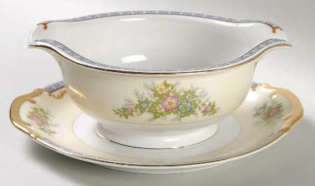 Cecil Gravy Boat with Attached Underplate