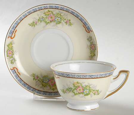 Cecil Footed Cup & Saucer Set by Meito