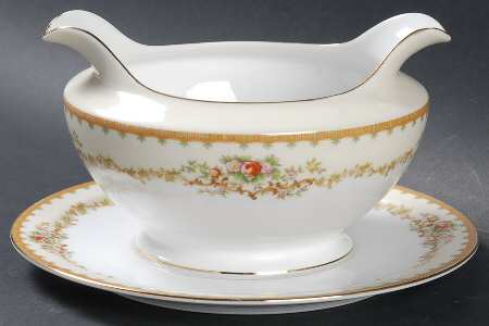 Chadwick Gravy Boat with Attached Underplate